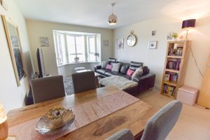 Lounge/Diner- click for photo gallery